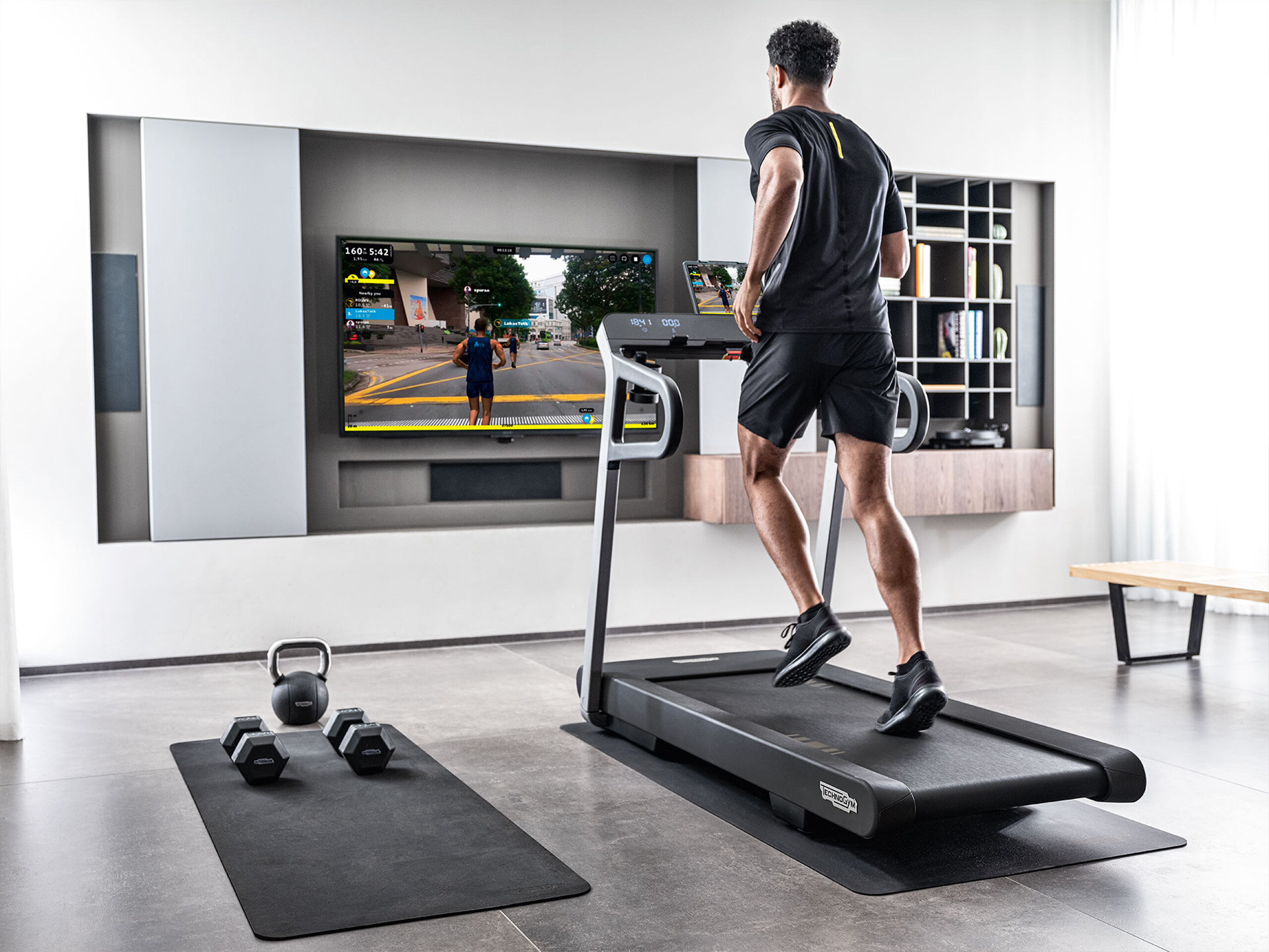 Bli med på løpet på Zwift og Rouvy