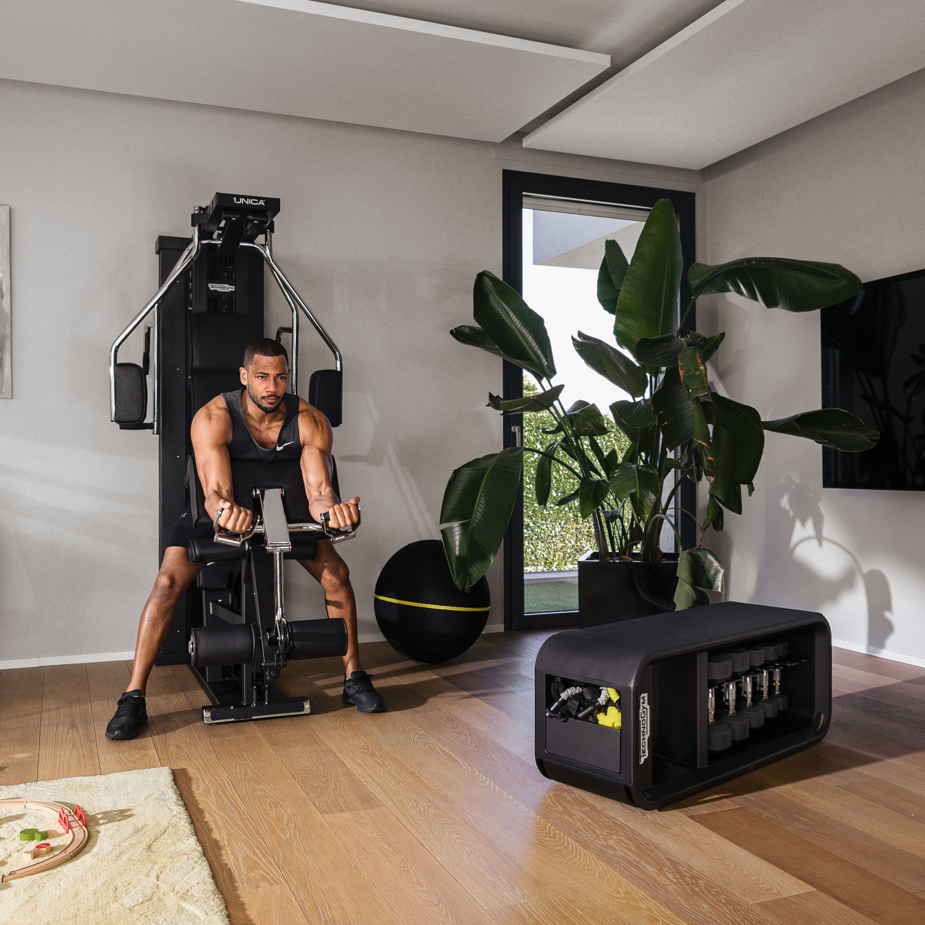 Unica + Technogym Bench