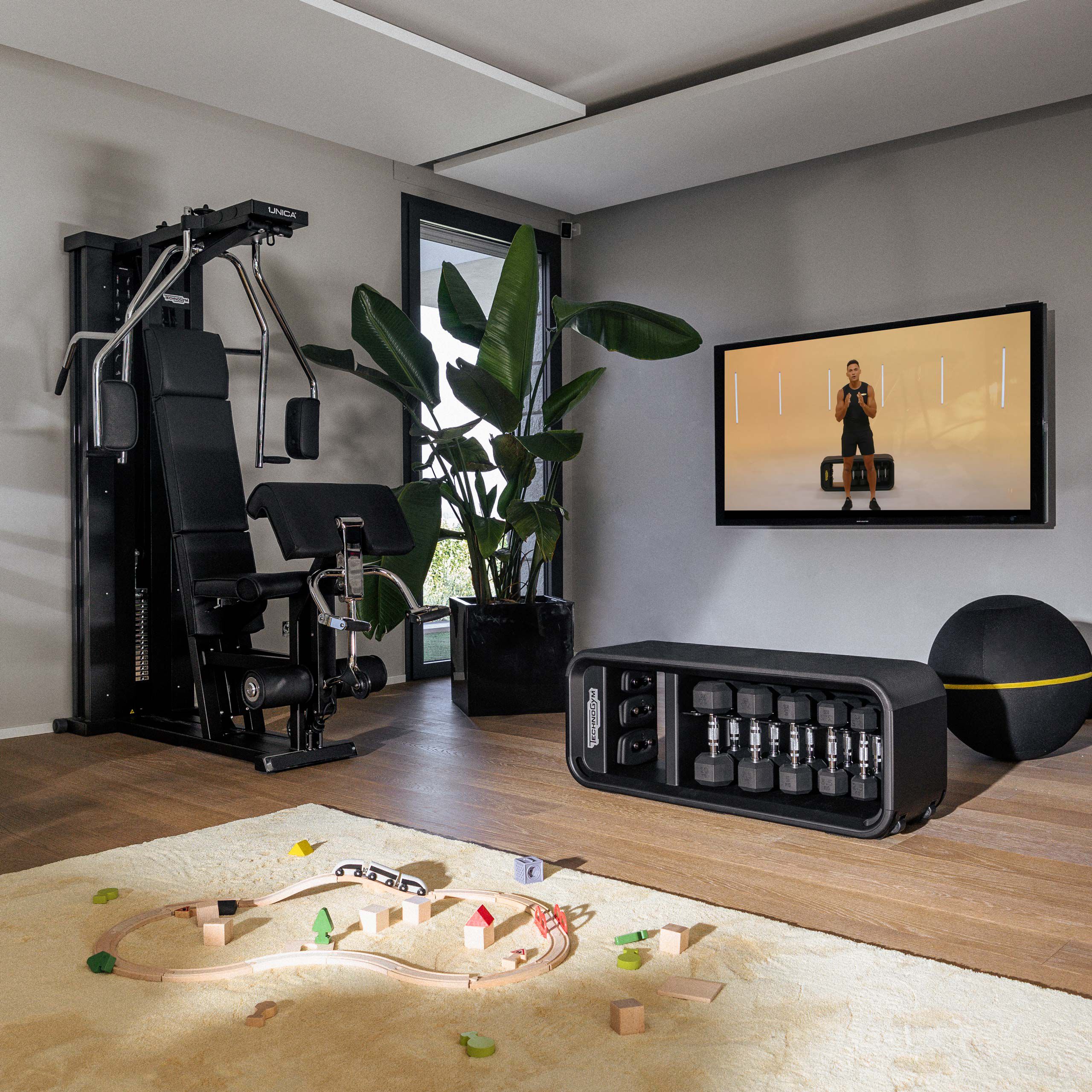 Unica + Technogym Bench