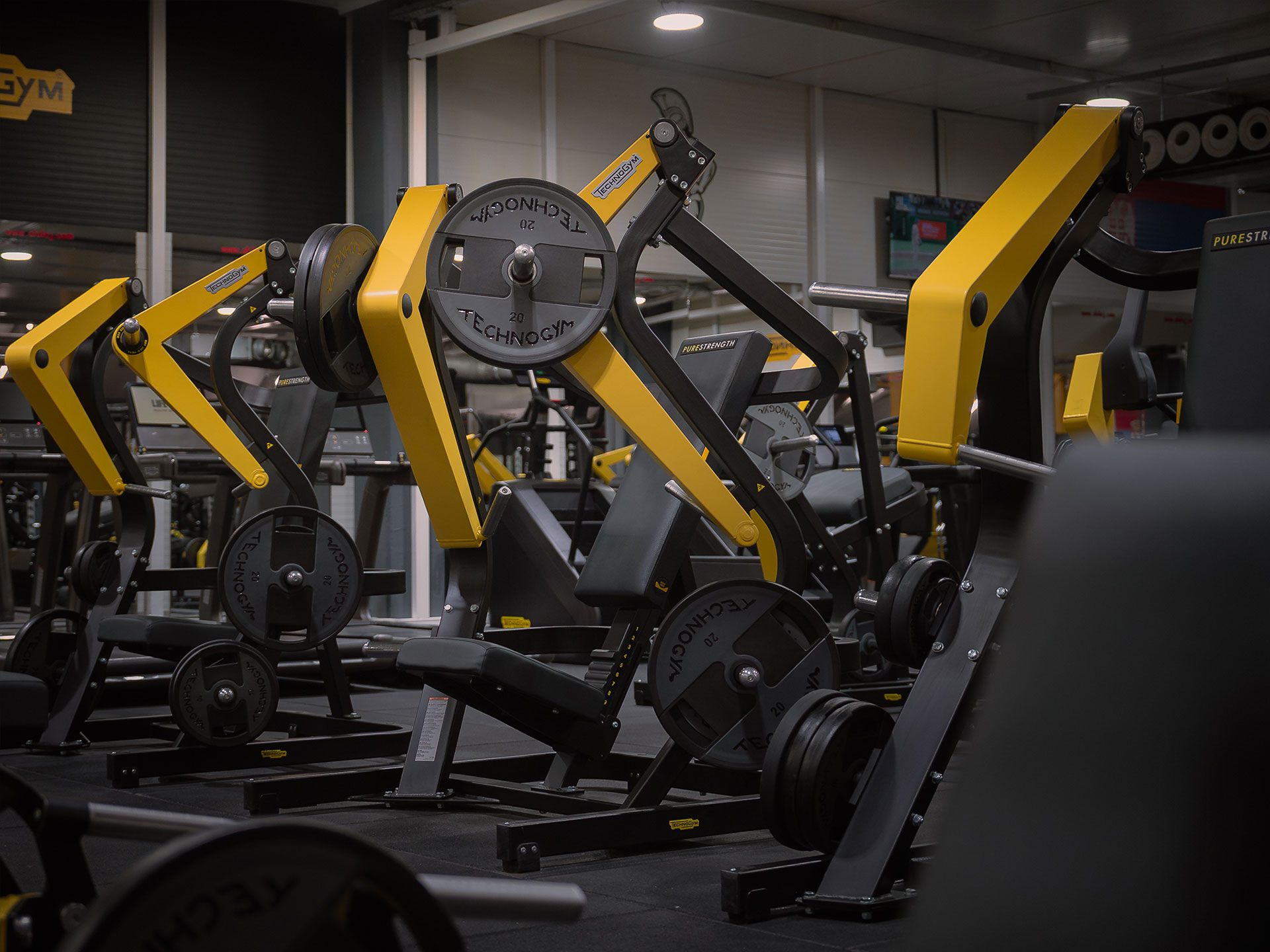 Pure Strength Wide Chest Press